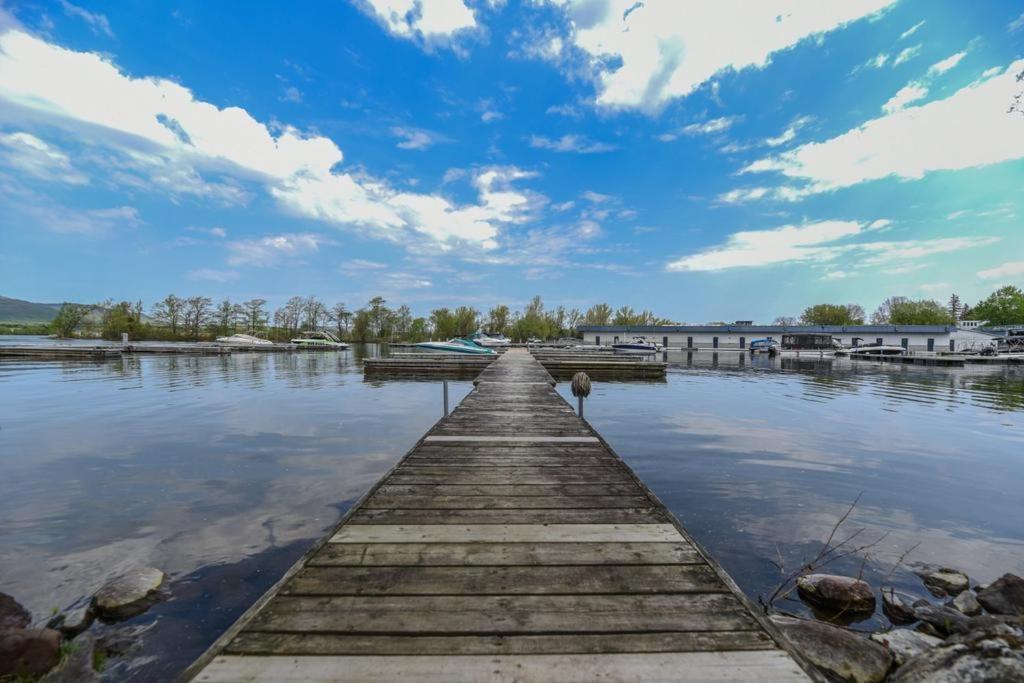 O'Berge Du Village C304 - Bord De L'Eau Magog ภายนอก รูปภาพ